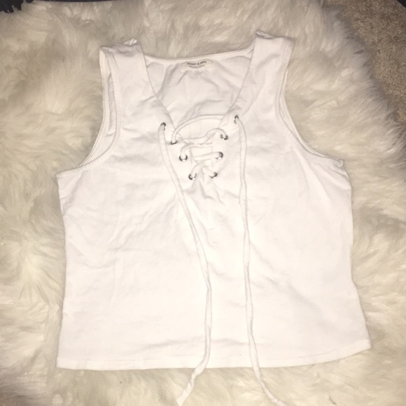 Fashion Nova Tops - Lace up crop top